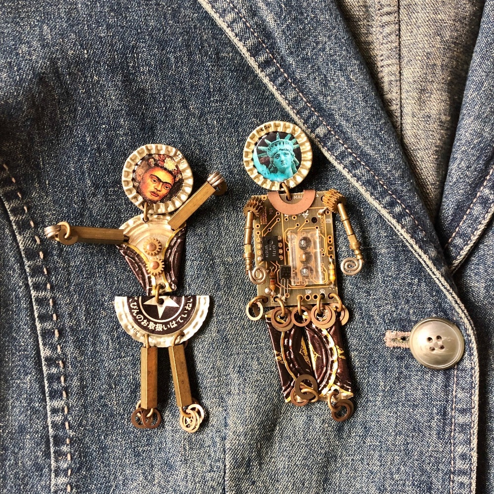 Frida Kahlo & Statue of Liberty Brooch Pin
